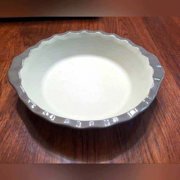 Pampered Chef Deep Dish Pie Pan - Picture 1 of 8